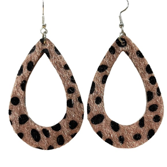 NEW Lightweight Brown Leopard Print Faux Fur Cut Out Teardrop Dangle Earrings - Picture 1 of 1